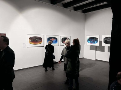 Click to zoom the picture.